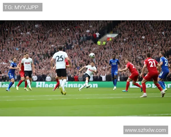 在第一视角中揭秘足球明星的真实身份与精彩瞬间